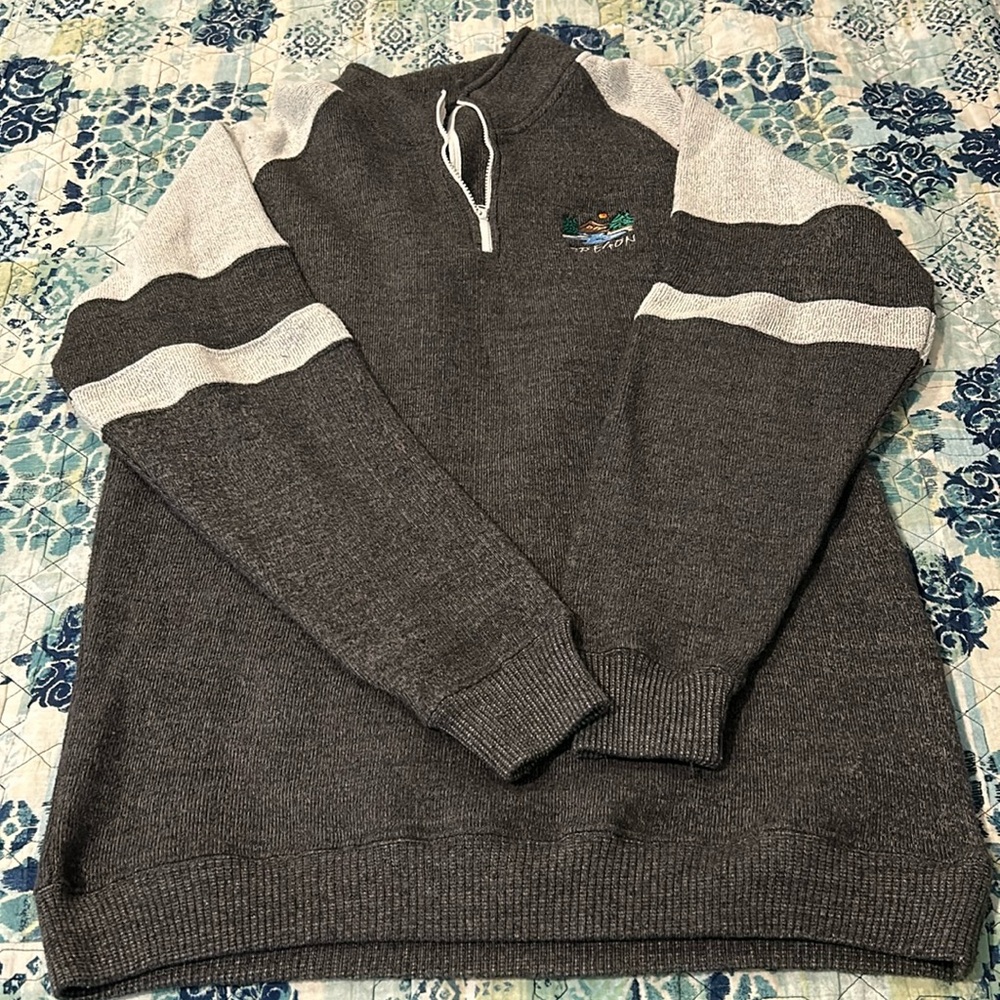 Men’s Sweatshirt with Oregon Logo